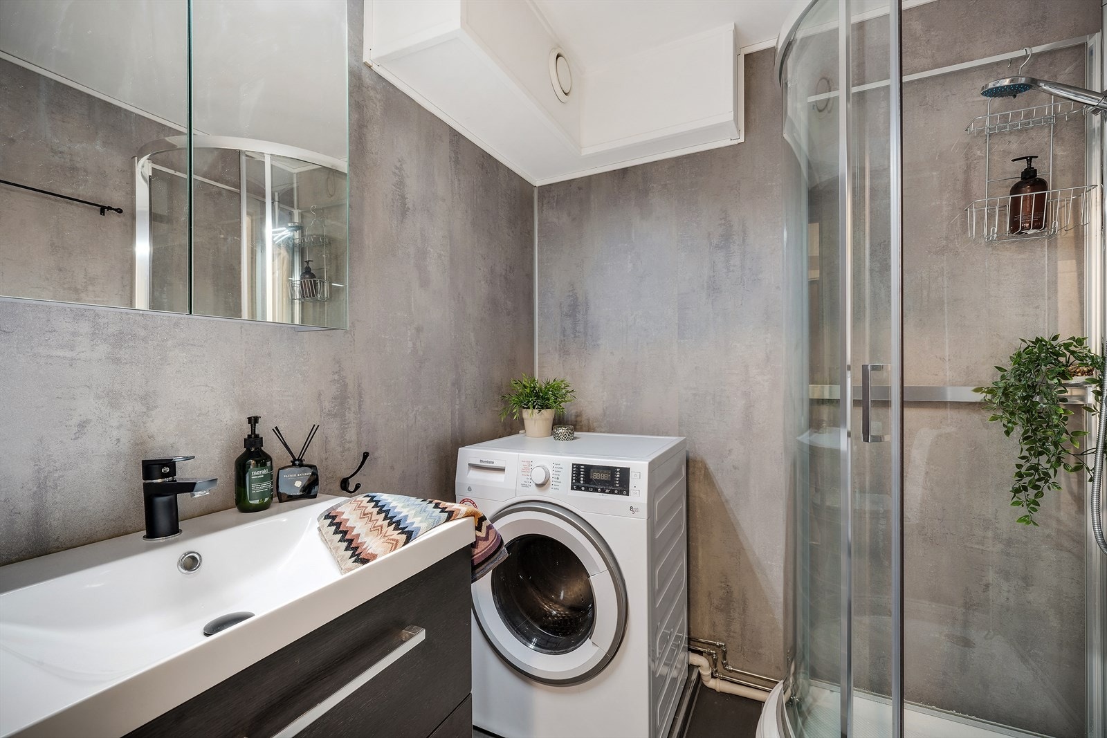 - Badet er fra 2020 og holder med det en flott standard - Galleribilde