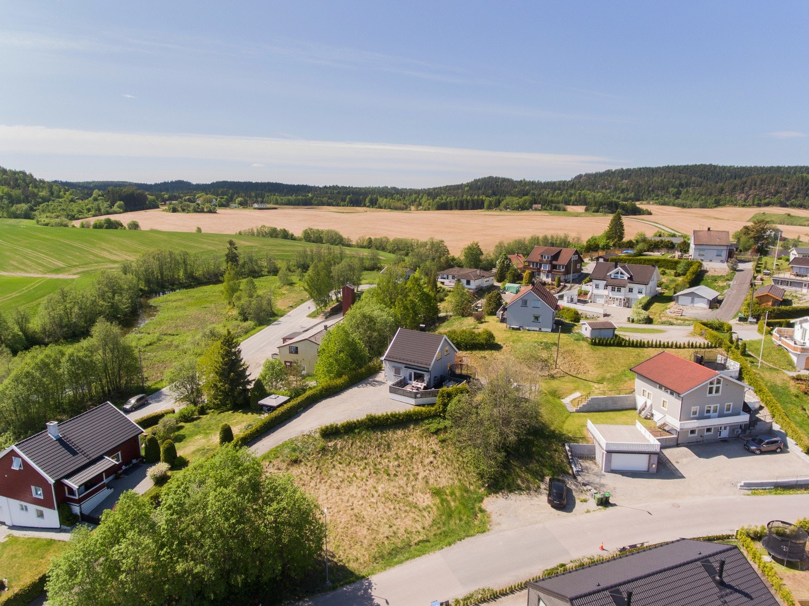 Strøket er rolig og veletablert. Velkommen til en trivelig visning! Galleribilde
