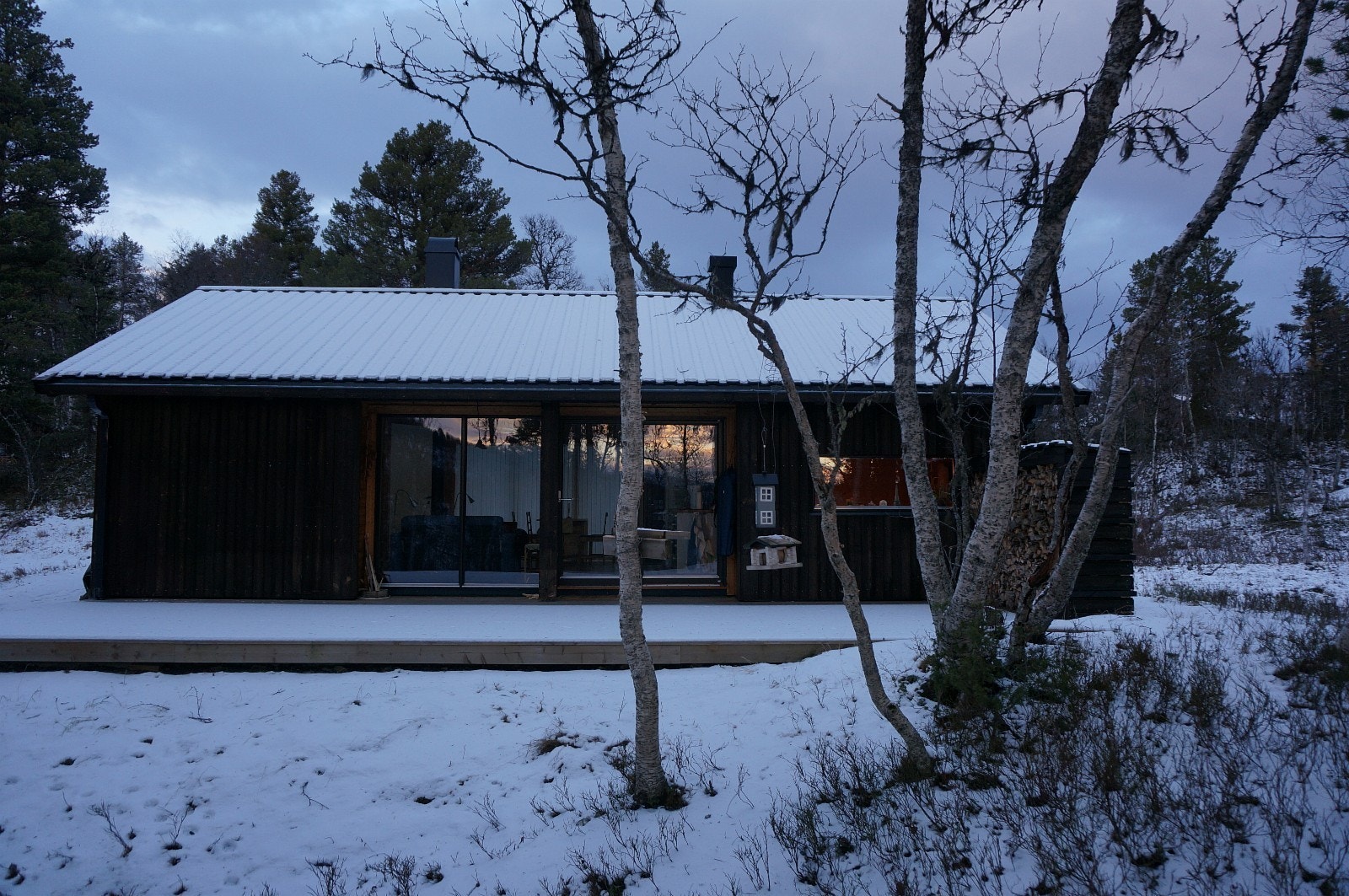 LYSTHUS - Resvatnet Galleribilde