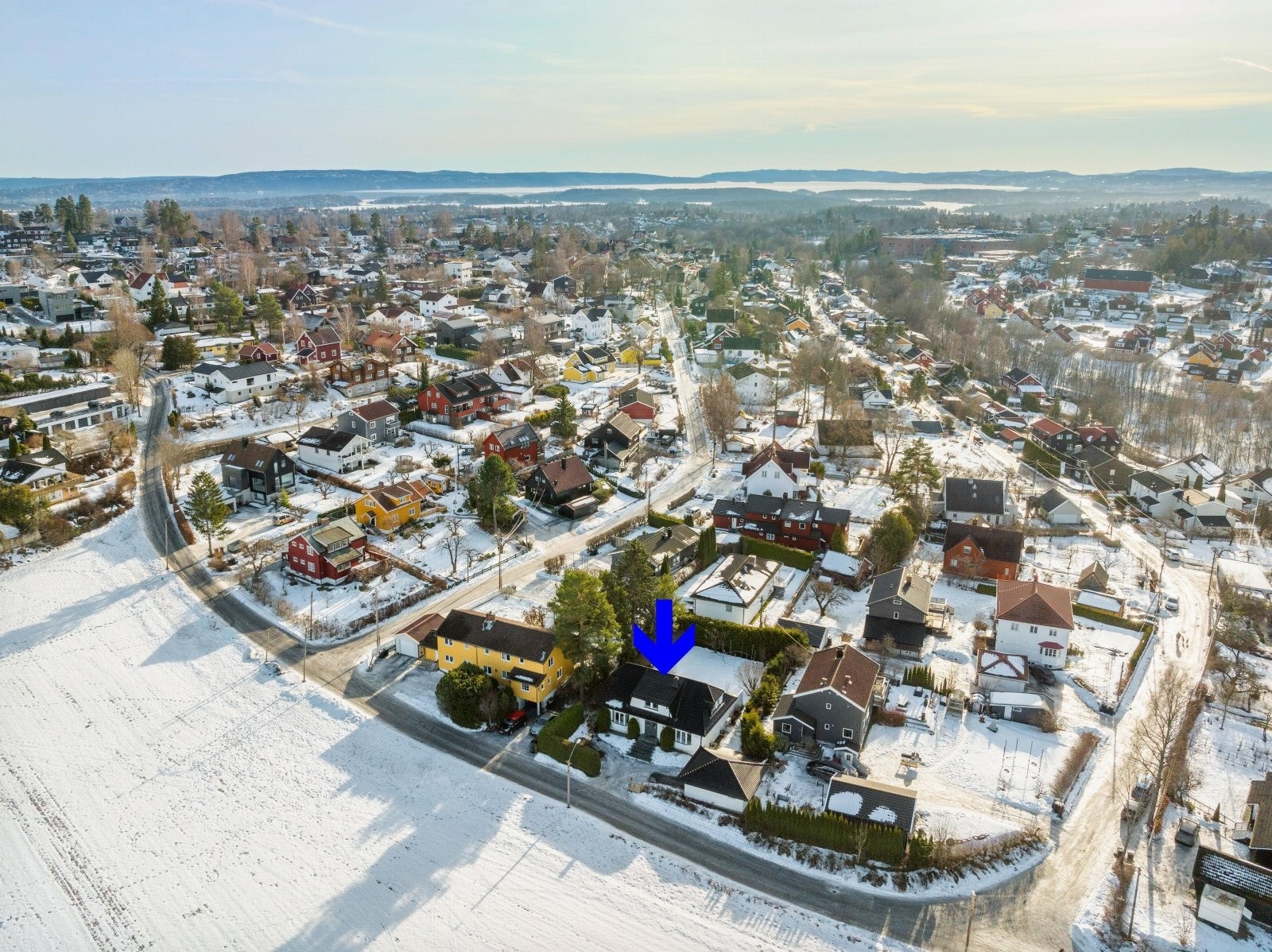 I Åsterudveien har man nærhet til de fleste servicetilbud man trenger i hverdagen samt offentlig kommunikasjon. Galleribilde