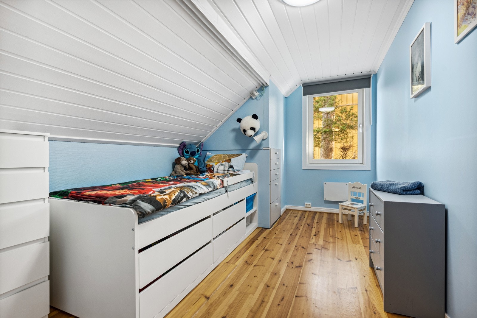 De tre andre soverommene er i dag innredet som barnerom. Galleribilde