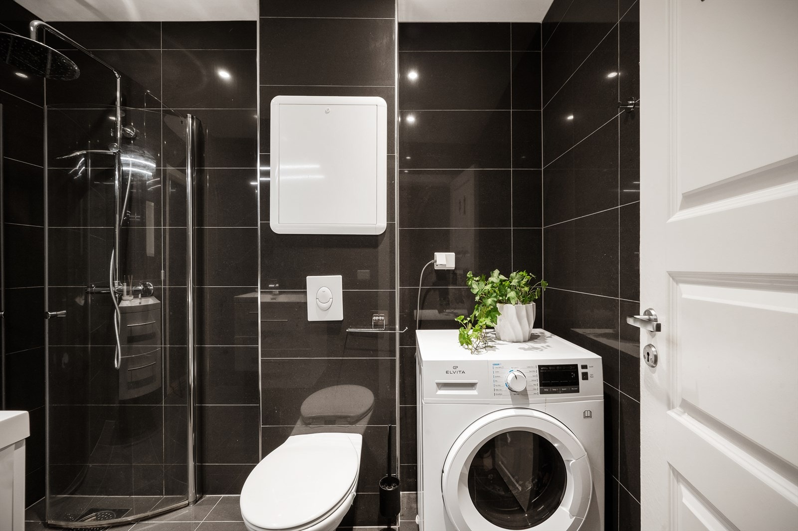 - Vaskemaskin medfølger til glede for ny eier - Galleribilde