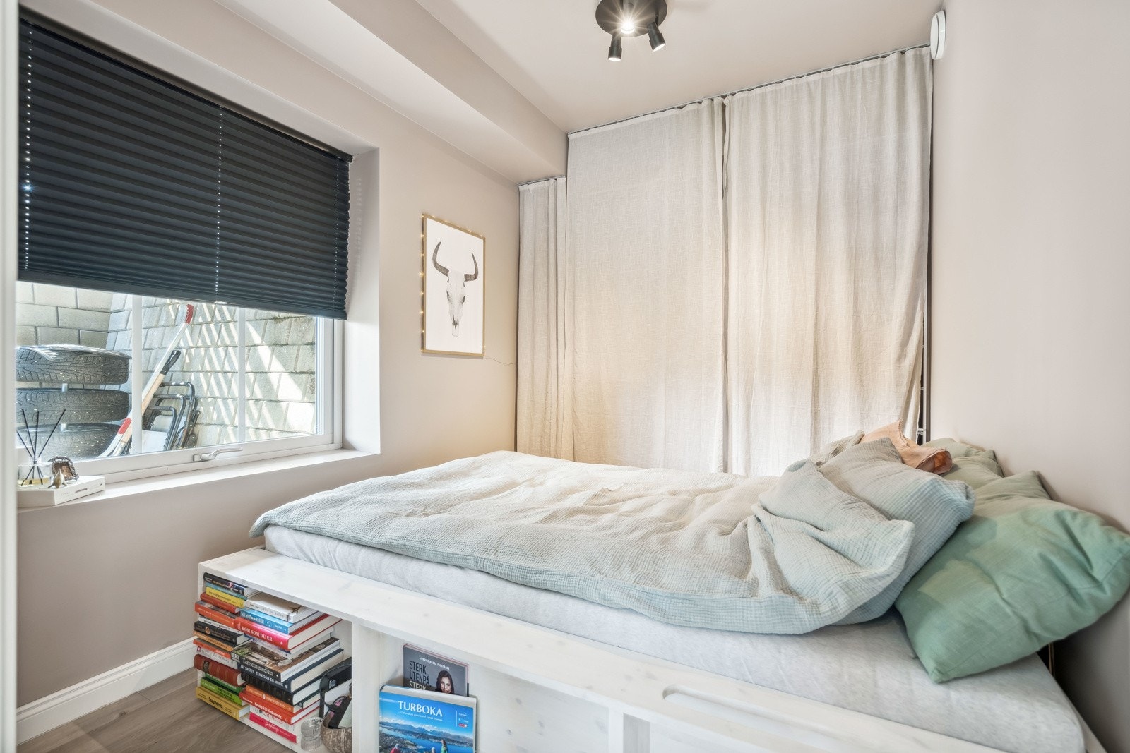 Soverom i samme Galleribilde