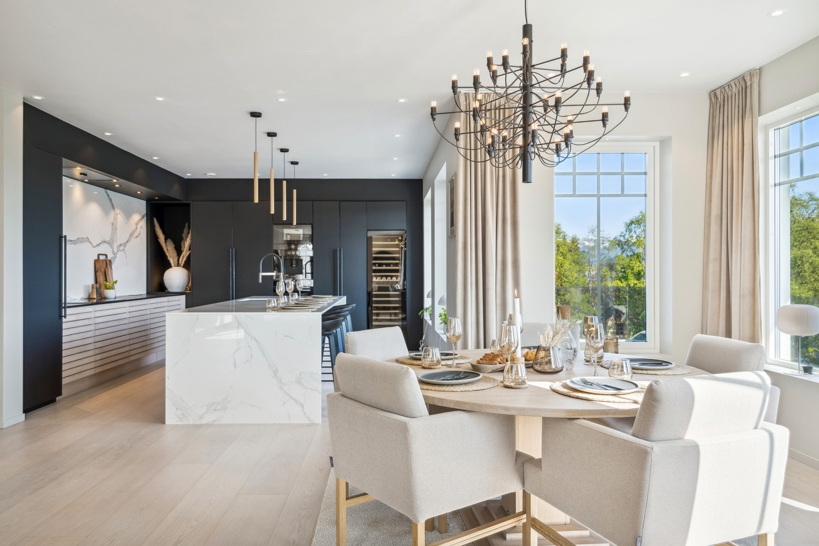 Spiseplassen rett ved kjøkkenet Galleribilde