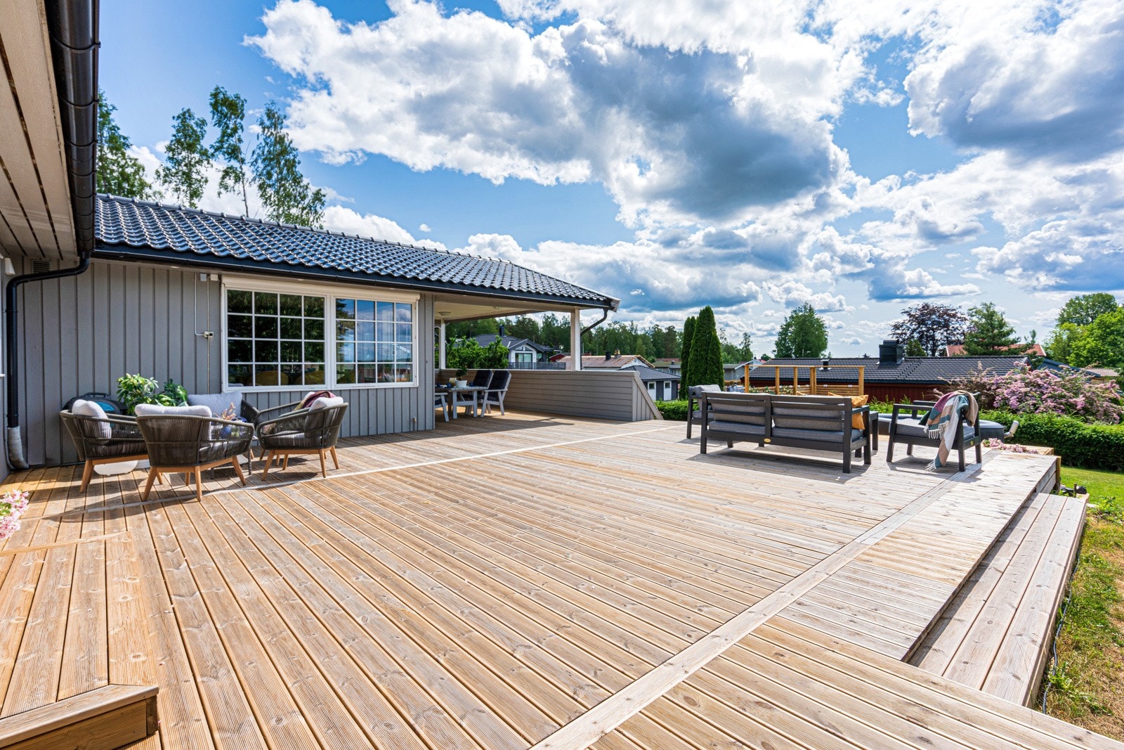 Usjenert utsyn fra terrassene. Galleribilde