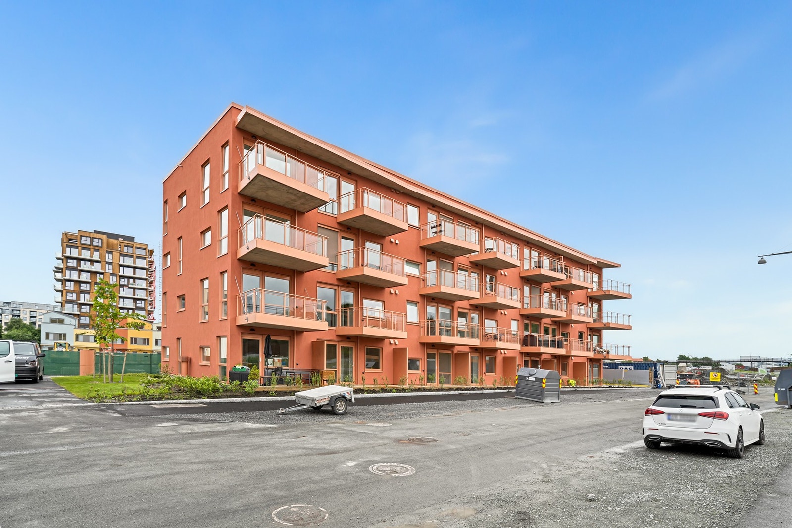 Flott fasade med stilig fargevalg, byggeåret er 2023. Galleribilde