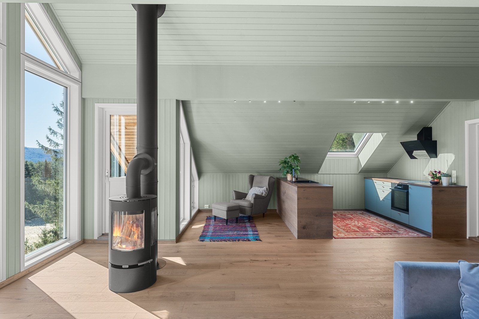 Vedovn og kjøkkenløsning. Galleribilde