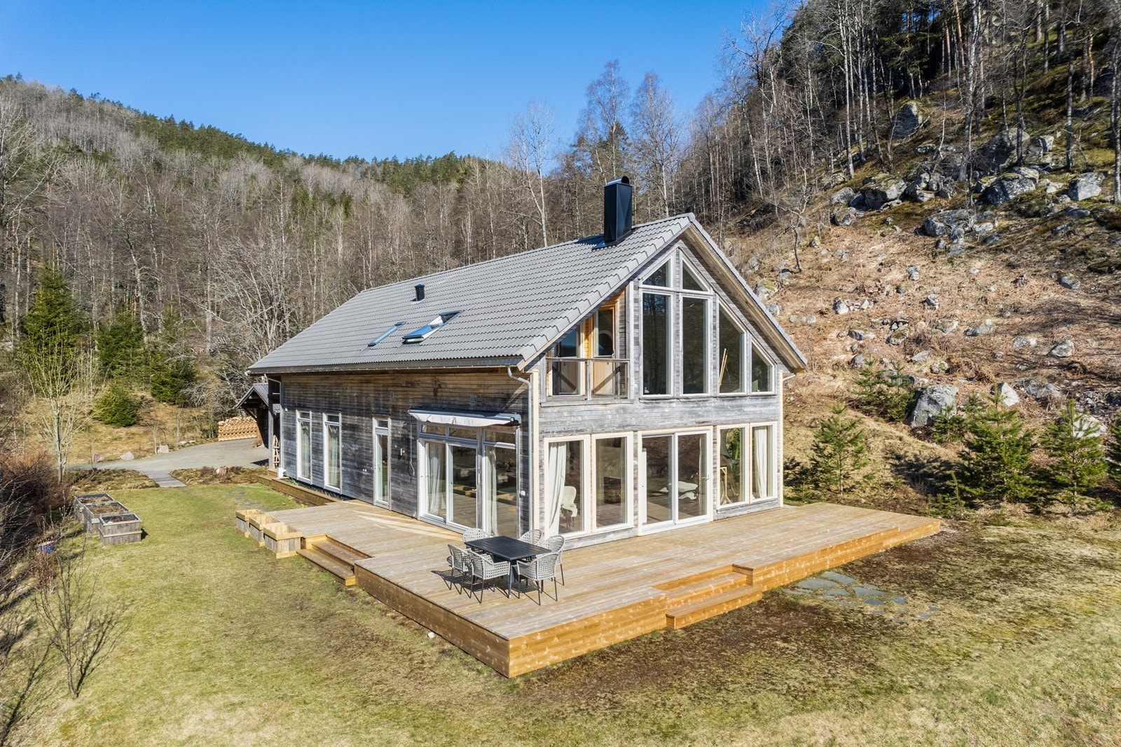 Nytt tak. Galleribilde