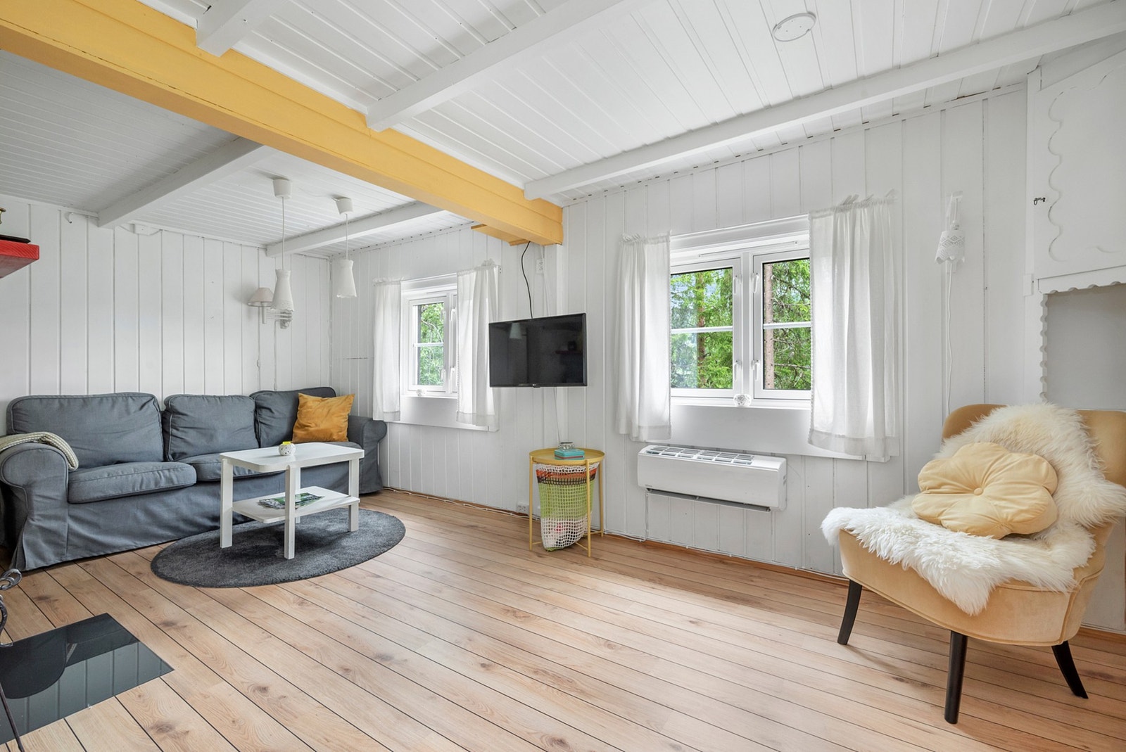 Det er også varmepumpe som bidrar til oppvarming av hytta. Galleribilde