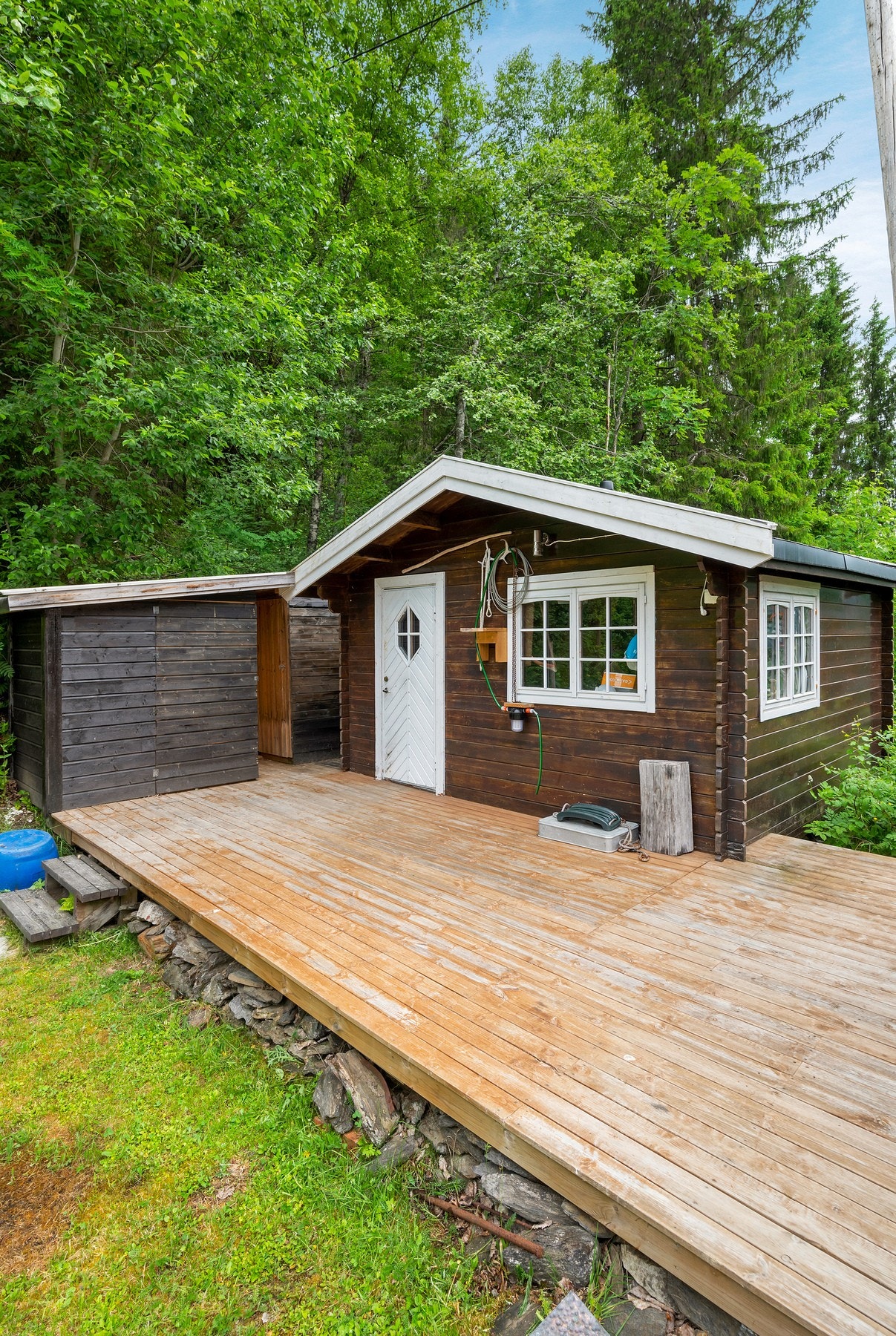 Toalettet finner du i uthuset. Galleribilde