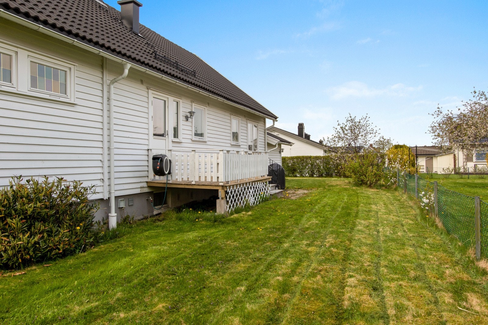 Det er også en koselig terrasse utenfor kjøkkenet. Galleribilde