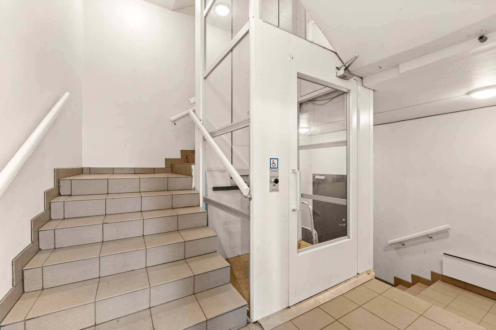 Det er heis i bygget. Galleribilde