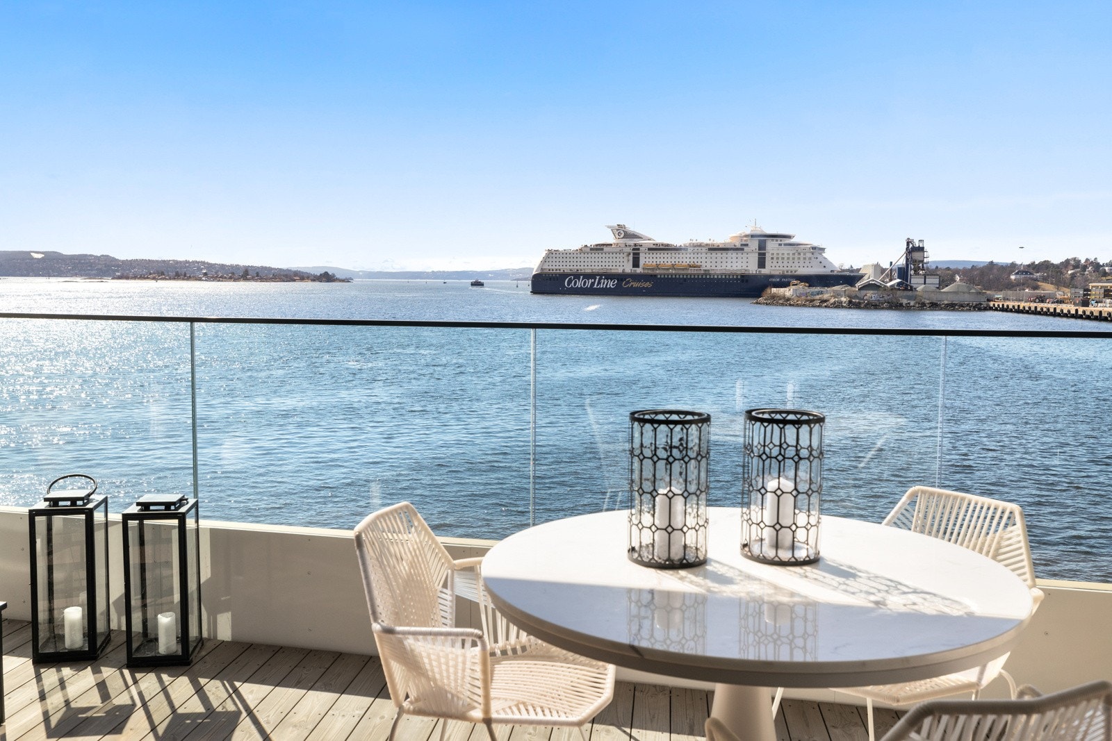 Balkongen sydvestvendt. Galleribilde