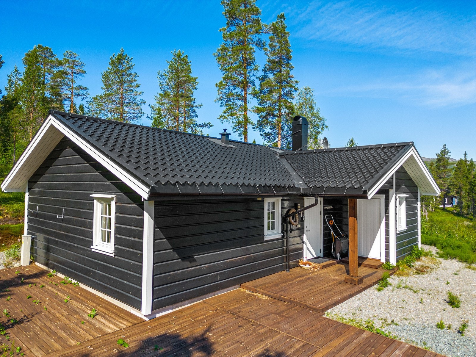 Fin beliggenhet i umiddelbar nærhet til Innsvatnet. Velkommen til visning! Galleribilde