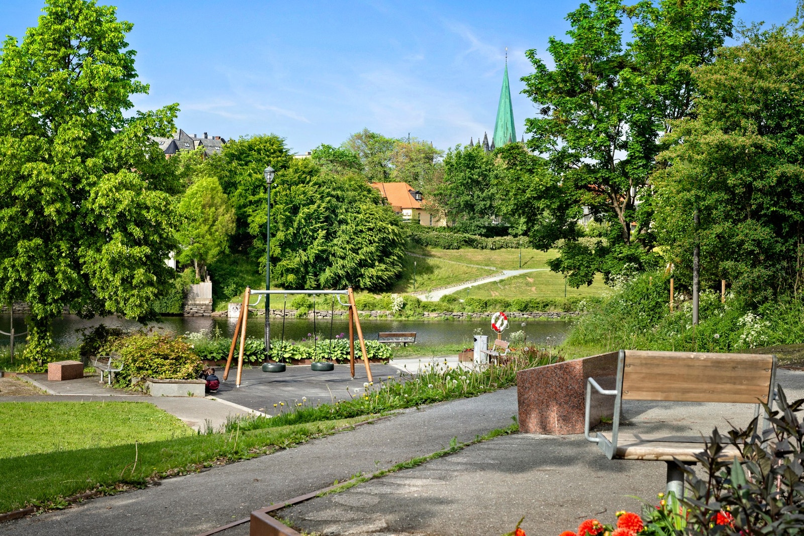 Nærområdet - Lekeplass langs Nidelven Galleribilde