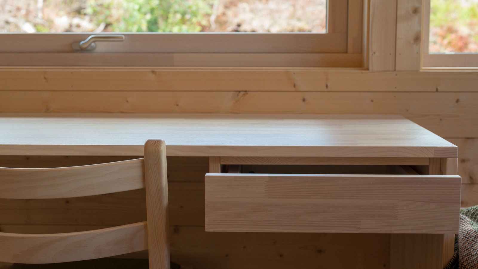 Eksempel interiør, detalj arbeidsplass på soverom. Galleribilde