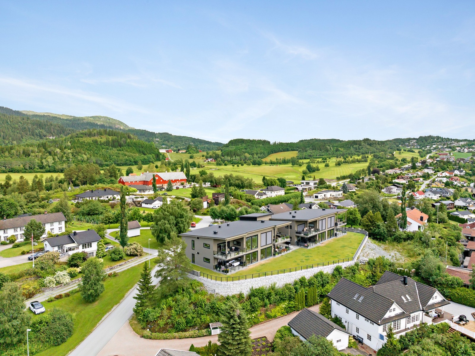 Frittliggende - kort vei til golfbanen. Galleribilde