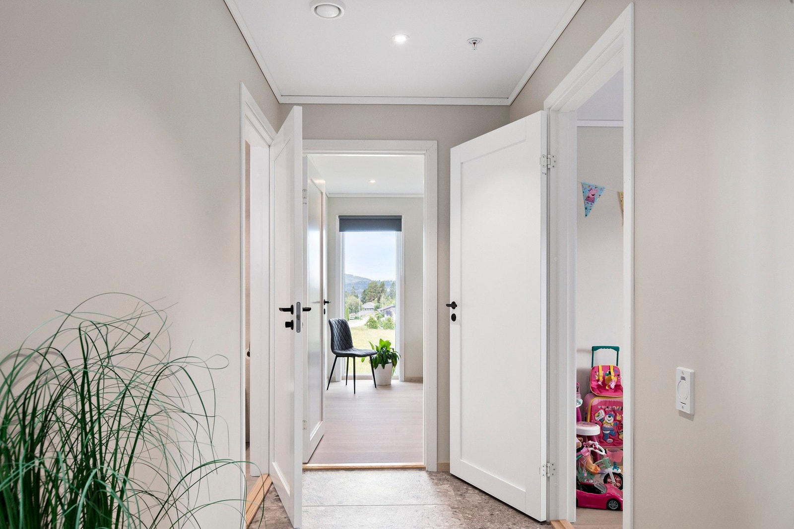 Leiligheten har innvendig bod - samt bod i kjeller. Galleribilde