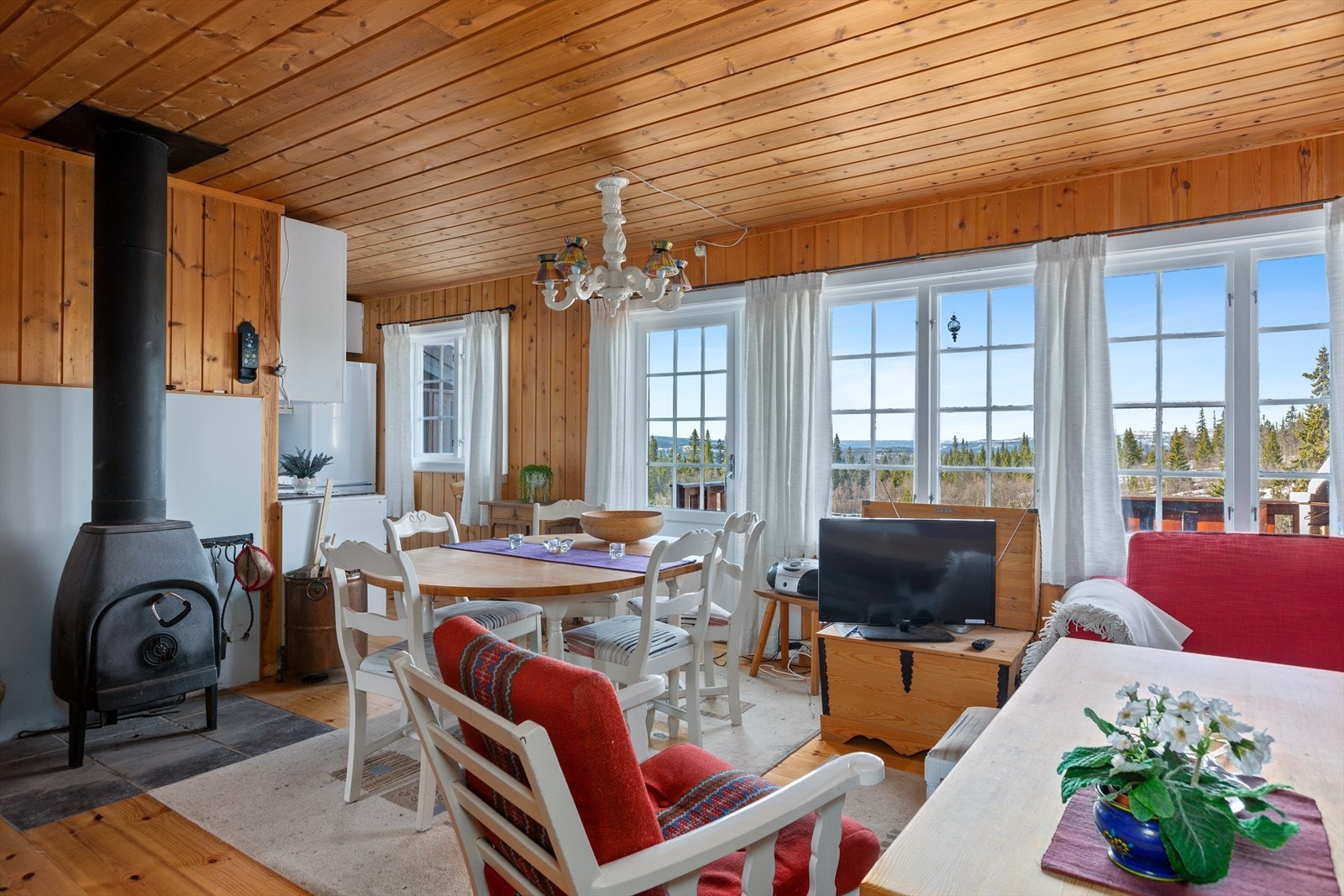 Peisovn som gir god varme i den kalde årstiden. Galleribilde