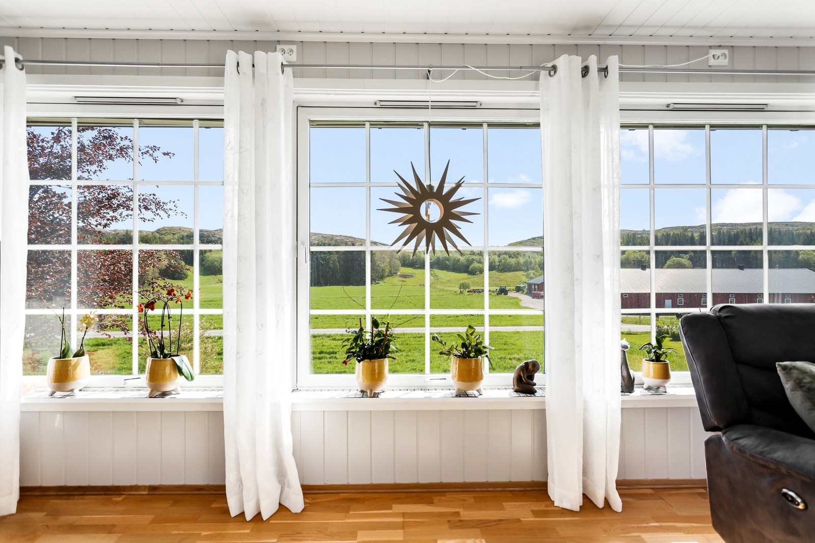 Utsikten fra stuen. Galleribilde