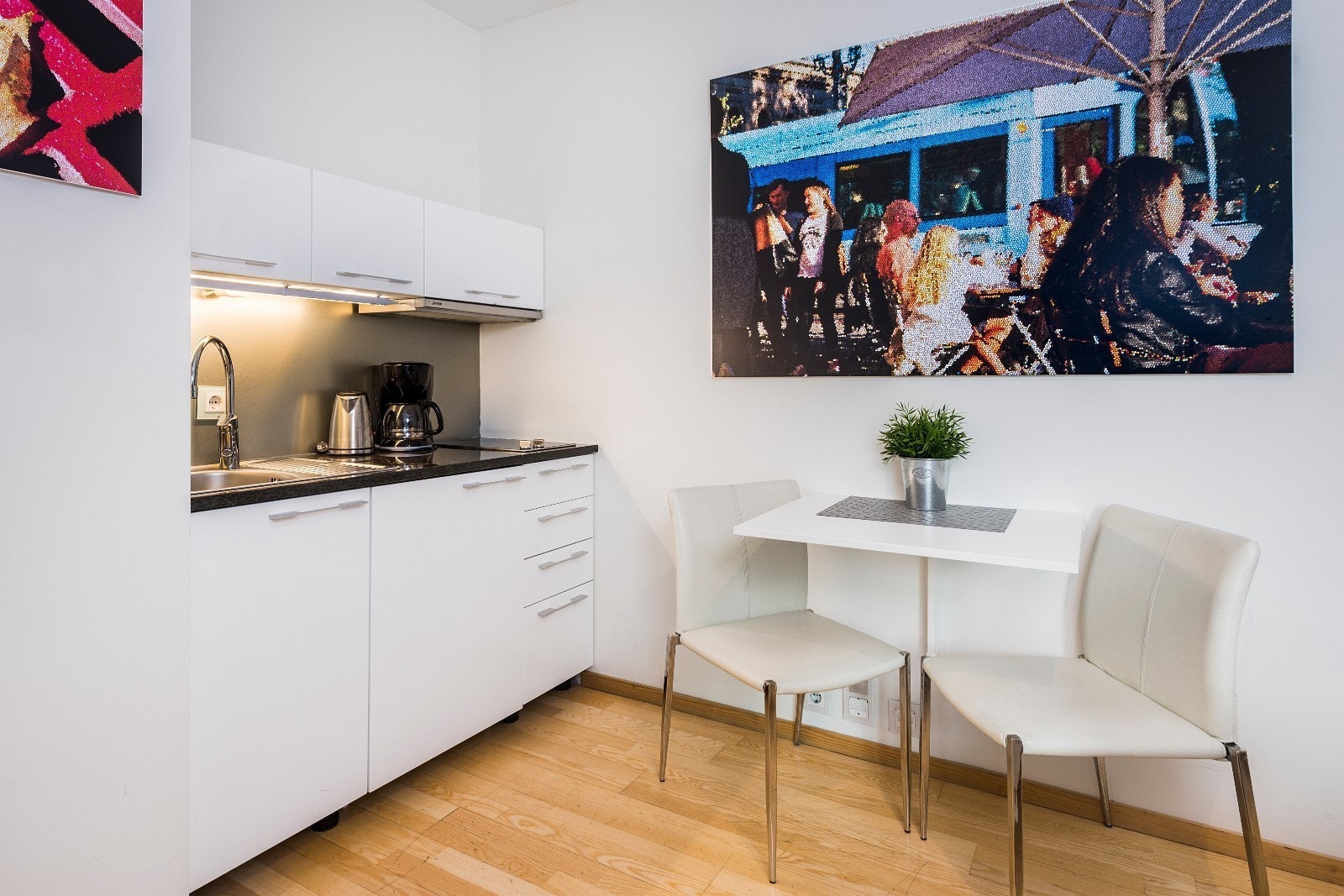 Spise arbeidsbord Galleribilde