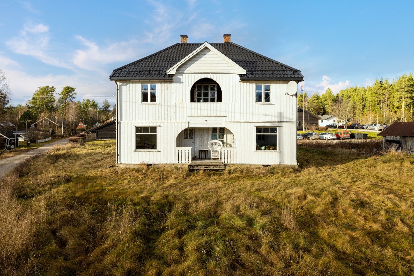 Eiendommen ligger ca. 26 km. fra Kirkenær sentrum. Galleribilde