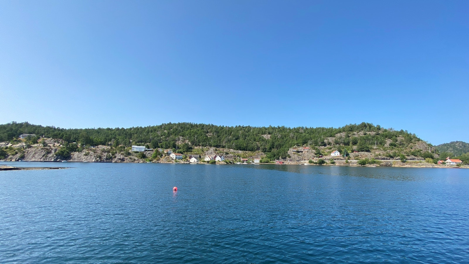 Sørlandsleia sett fra sjøen. Galleribilde