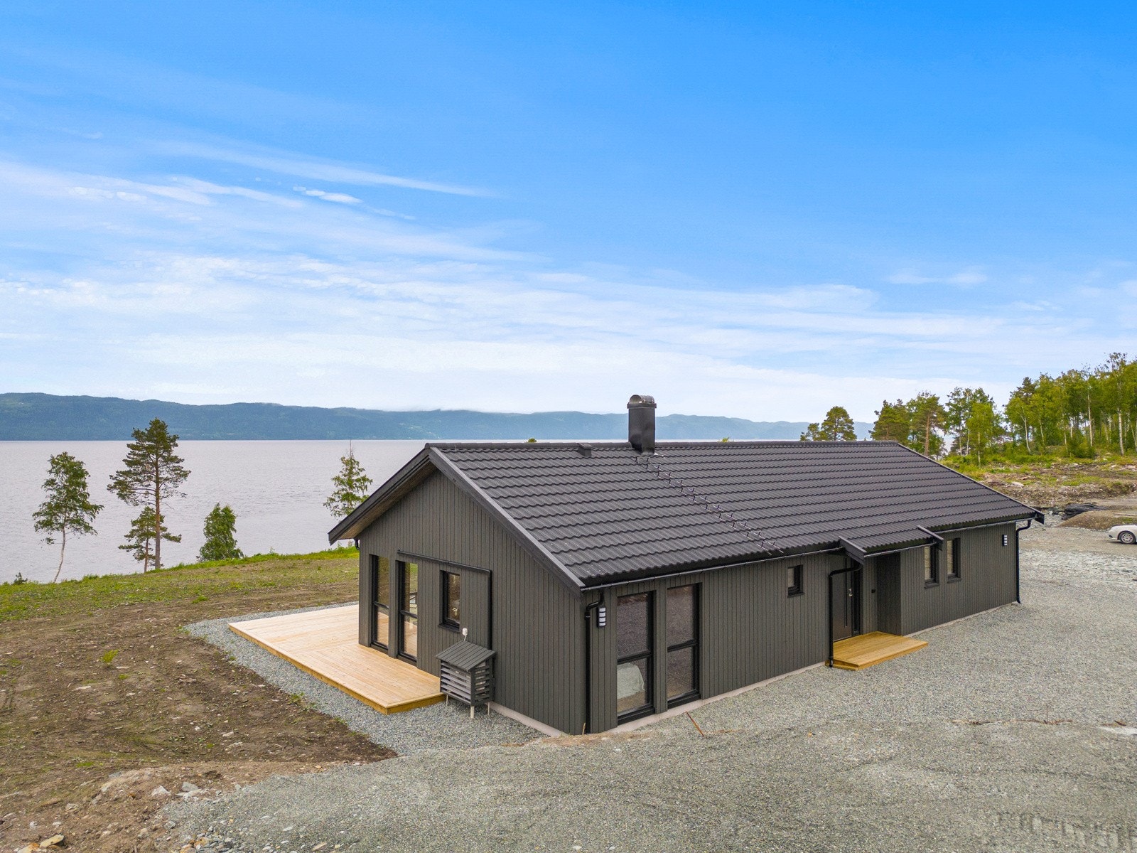 Godt med plass til flere biler på egen gårdsplass. Galleribilde