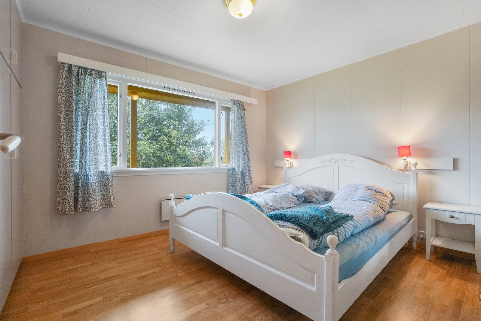 Boligen er i dag innreda med i alt 5 soverom Galleribilde