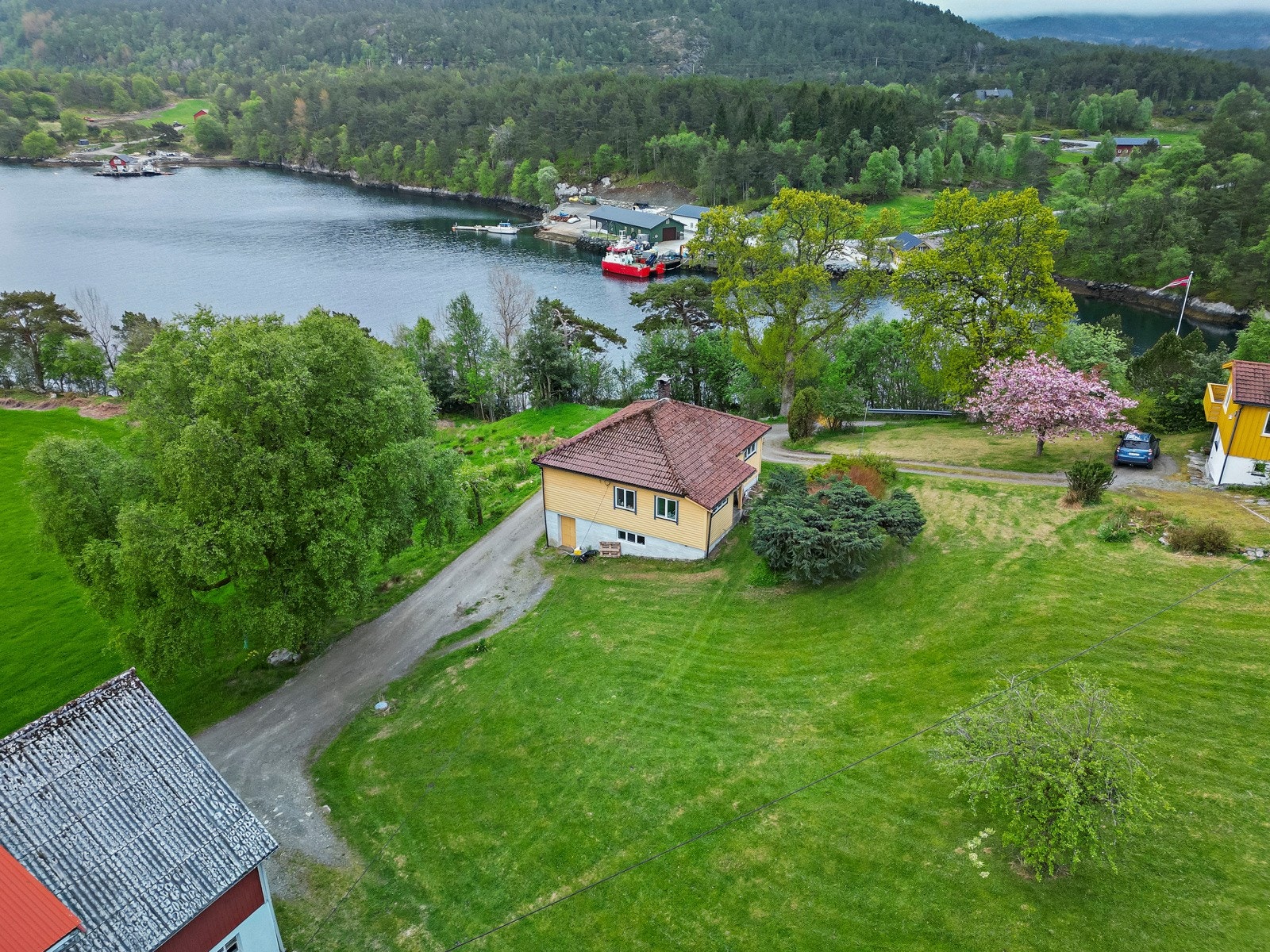 Kårboligen ligger like nedenfor våningshuset Galleribilde