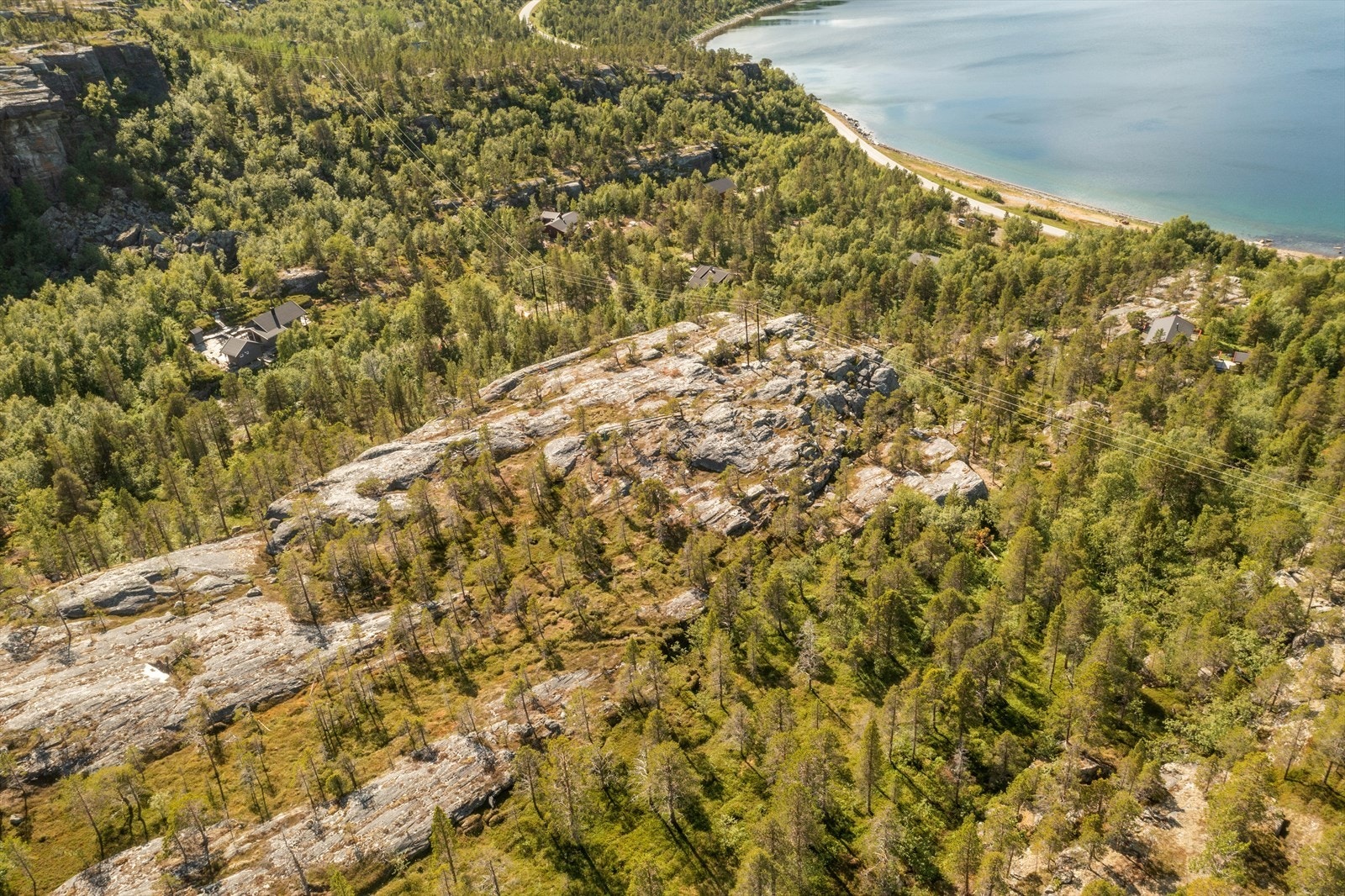 Tomten ligger i et område som er regulert av reguleringsplan for Rekbukta hytteområde Galleribilde