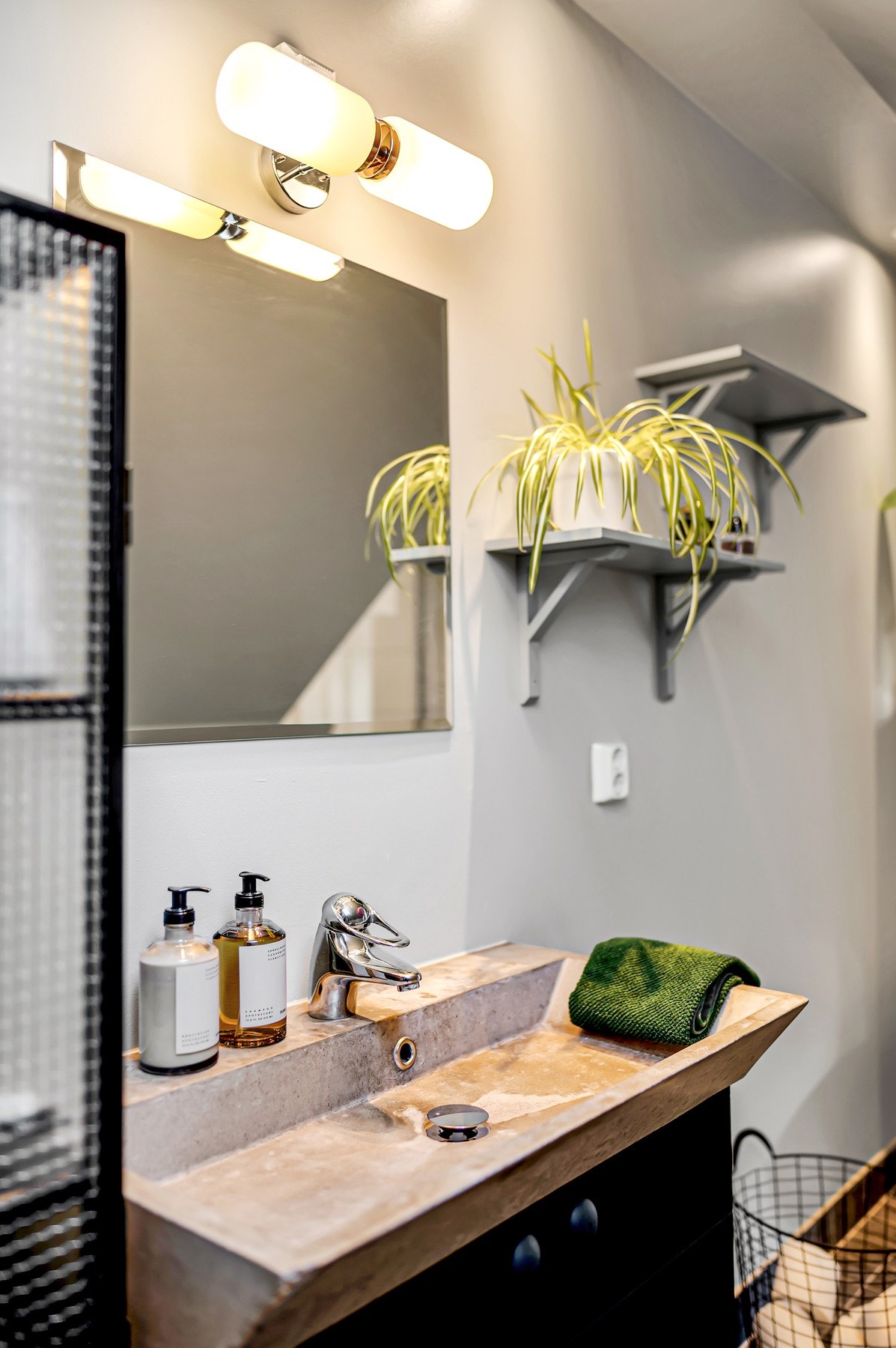 Badet ble malt på nytt i 2020. Galleribilde