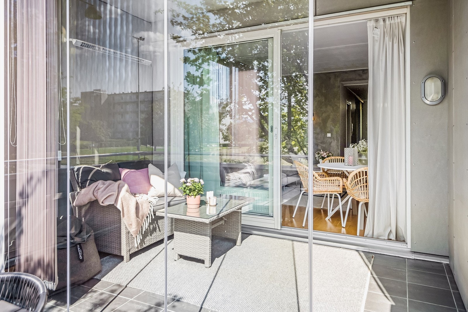 Vinterhagen oppleves som en fin forlengelse av stuen sommer som vinter. Galleribilde