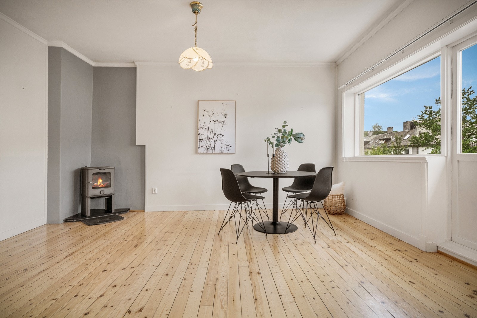 Vi vender blikket inn igjen. Galleribilde