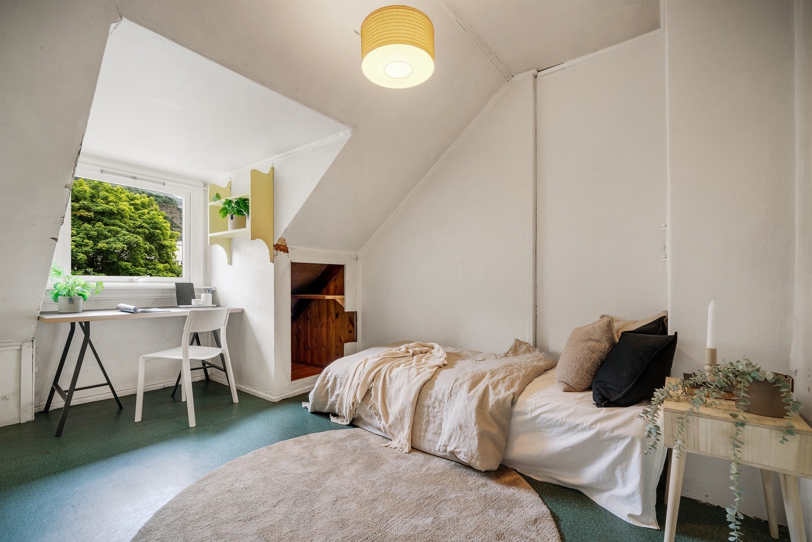 Hybelrommet fungerer i dag som et soverom til leiligheten. Galleribilde