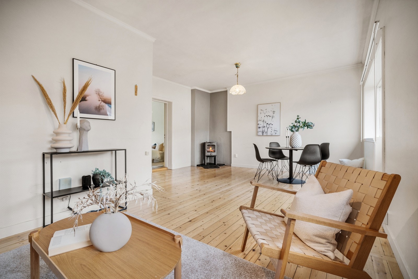 En praktisk og sentral leilighet med ekstra hybelrom på loftet. Galleribilde