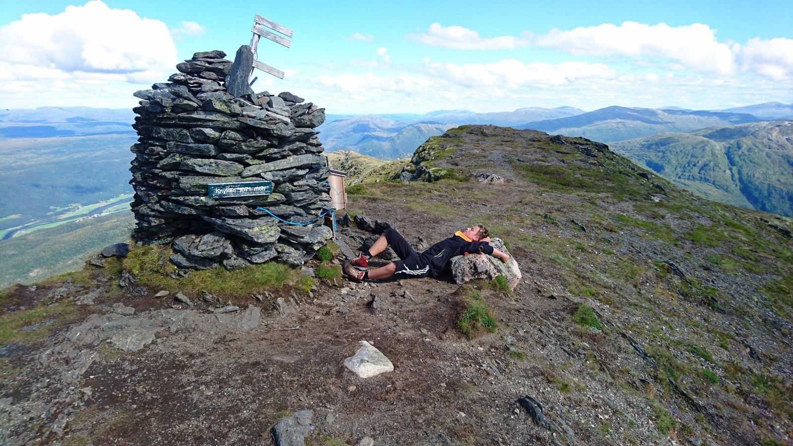 Honnstadknyken 1071 moh. Et flott utsiktspunkt og turmål med start fra Skeisnebba hytteområde. Foto: Skeisnebba Hytteområde Galleribilde