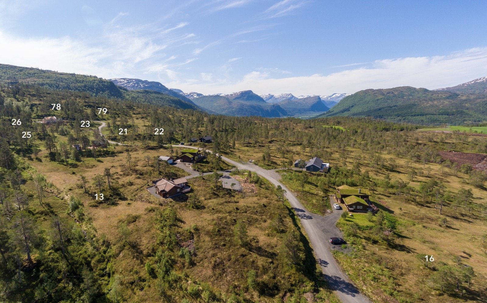 Her ser vi mot midtre og øvre del av Skeisnebba Galleribilde