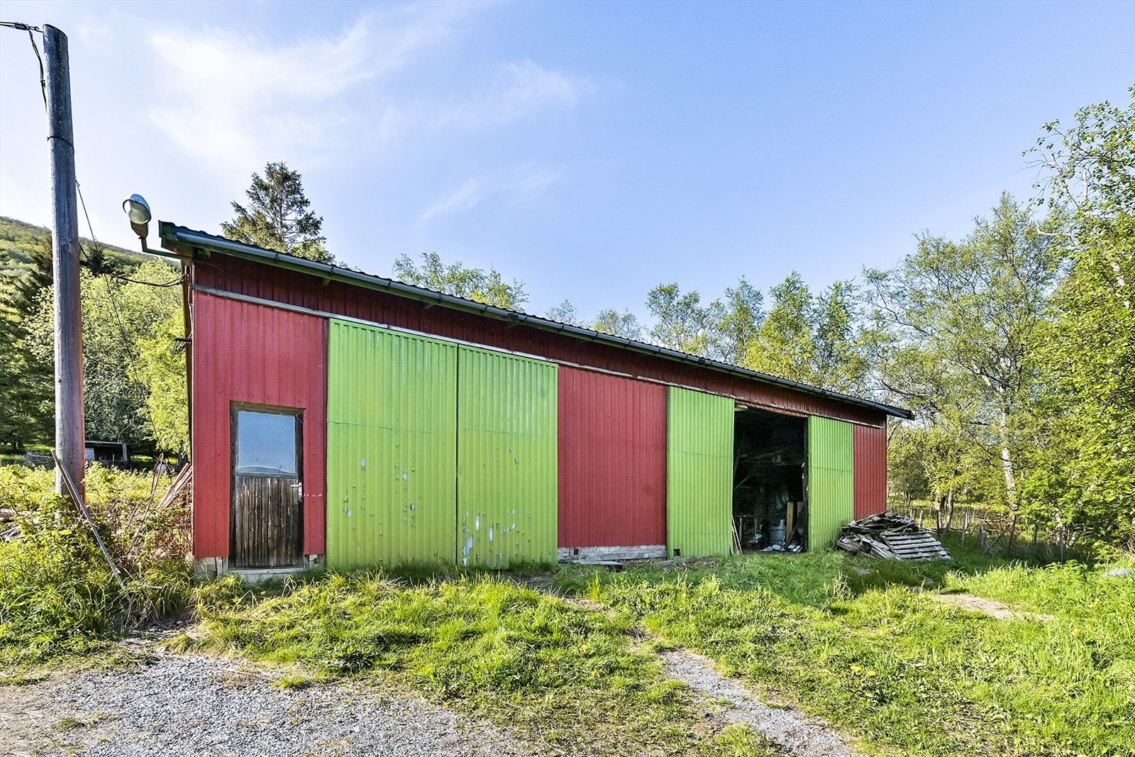 Garasje/redskapshus/lager Galleribilde