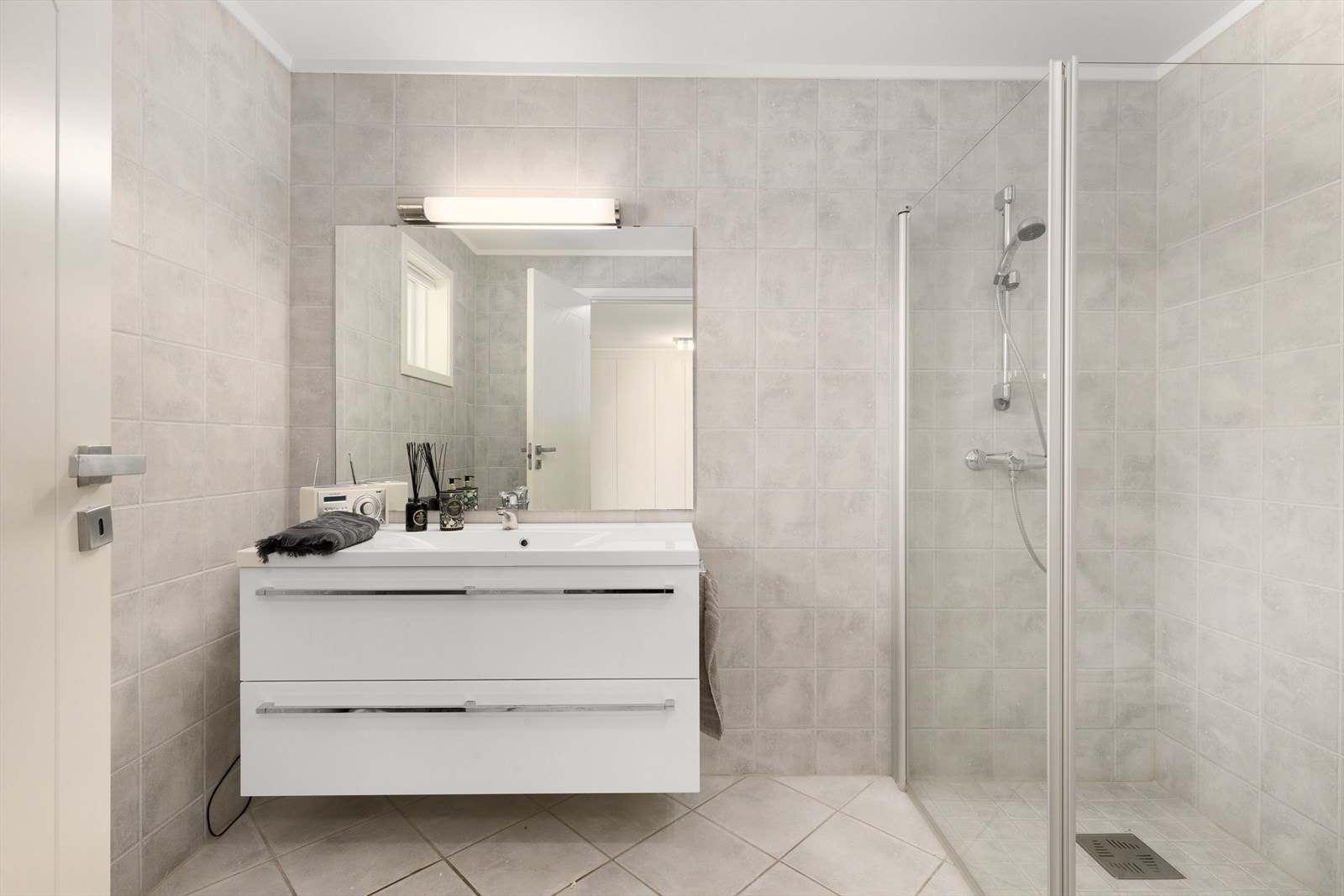 Alle badene har flislagte overflater og gulvvarme. Galleribilde