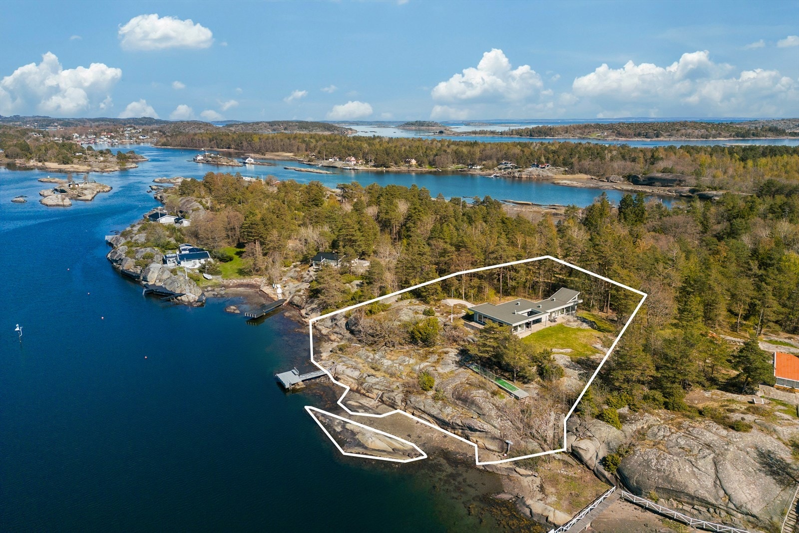 Velkommen til Neholmen 81 - en moderne hytte med drømmebeliggenhet! Galleribilde