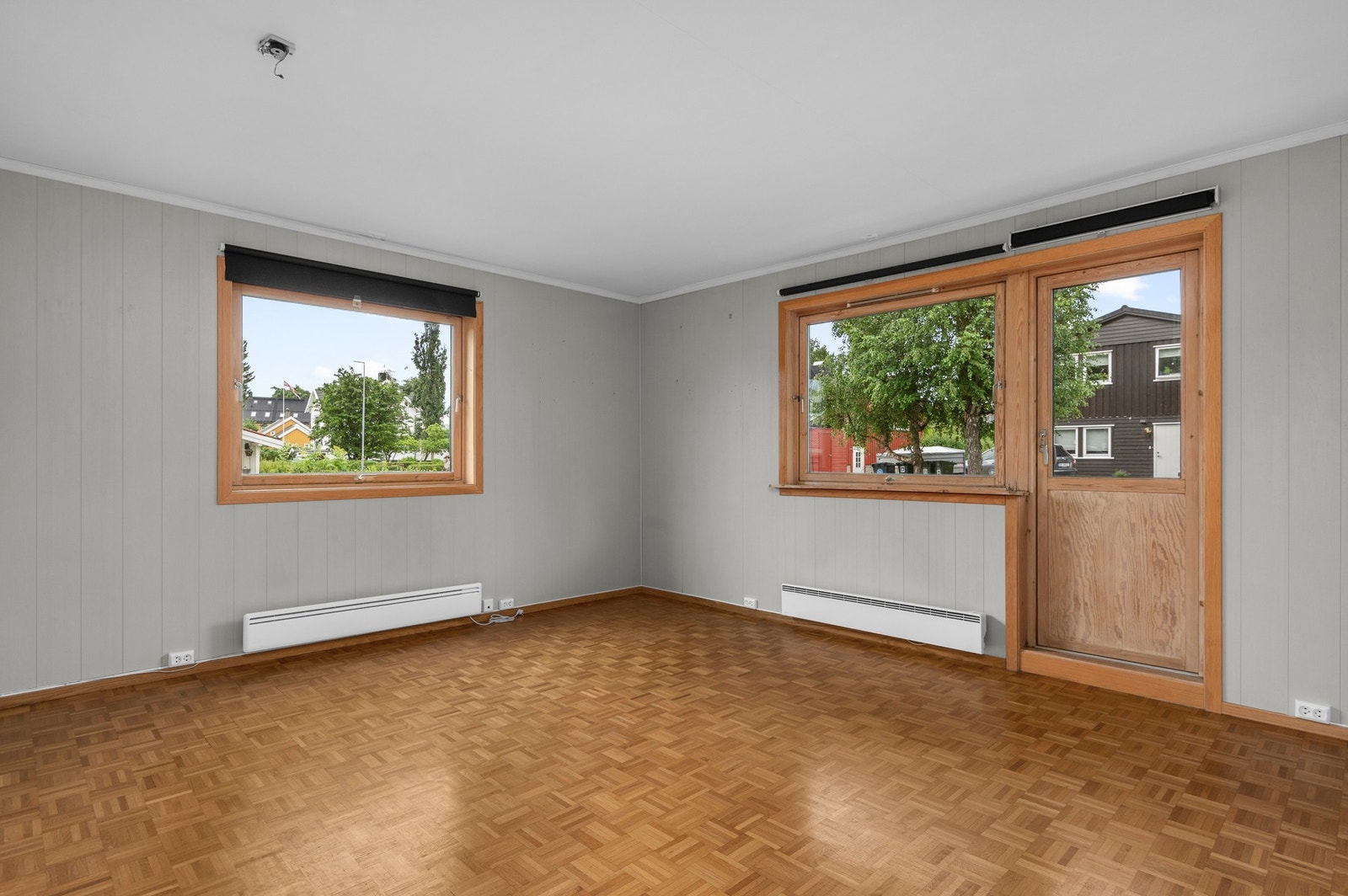 Den ene av stuene i 1 etasje, ca 22m2. Galleribilde