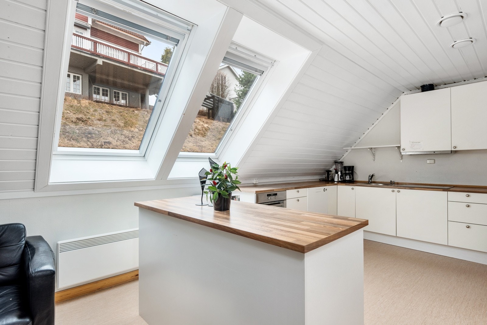 Kjøkkenøy for sosialisering Galleribilde