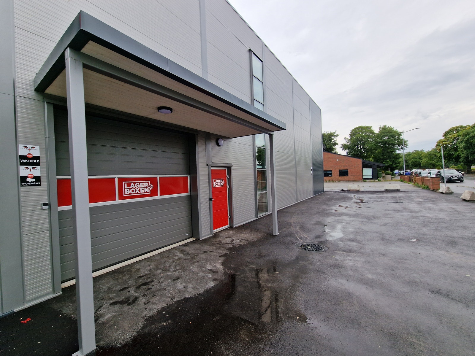 Overbygd inngangsparti Galleribilde