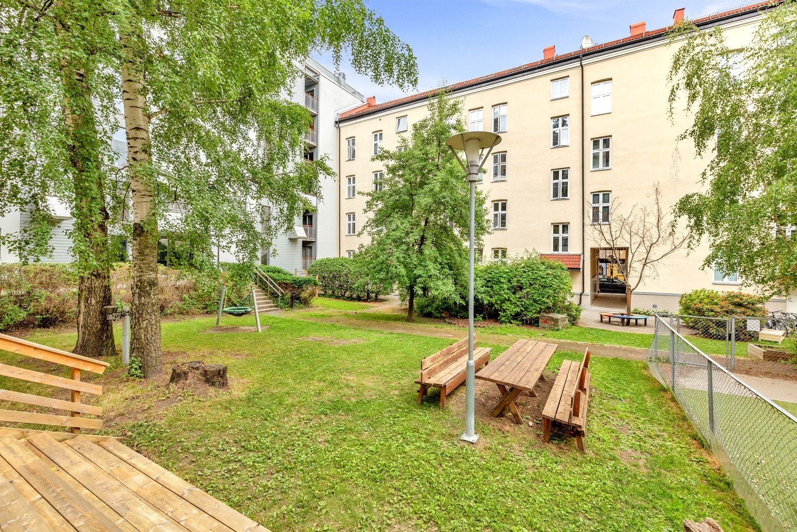 Her kan barna løpe fritt mens de voksne følger med. Galleribilde