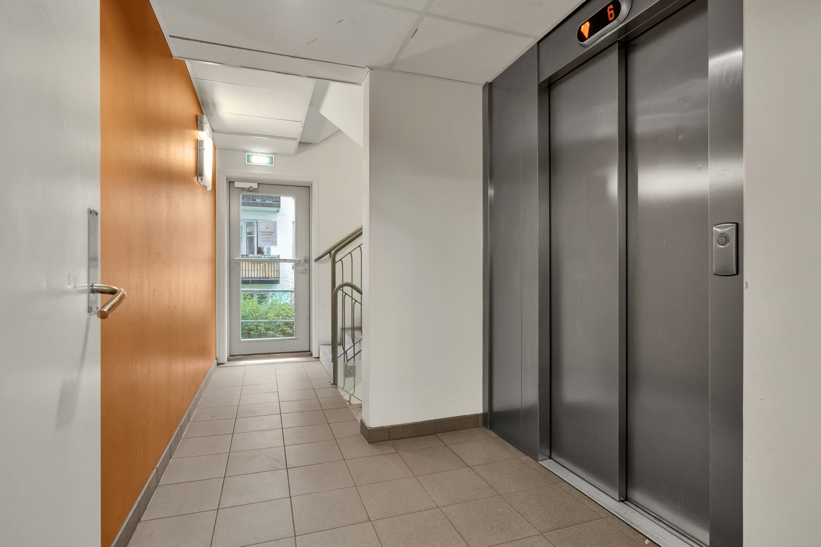 Bygget har heisadkomst til alle etasjer. Galleribilde