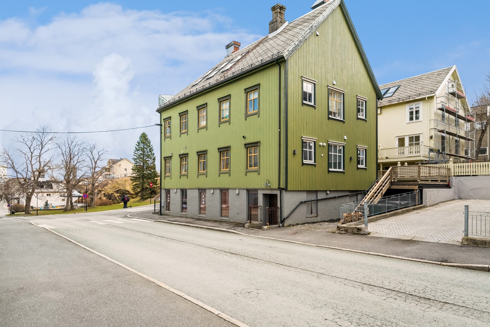 Bygget er opprinnelig fra 1920 men ble ombygd og restaurert i 2013 Galleribilde