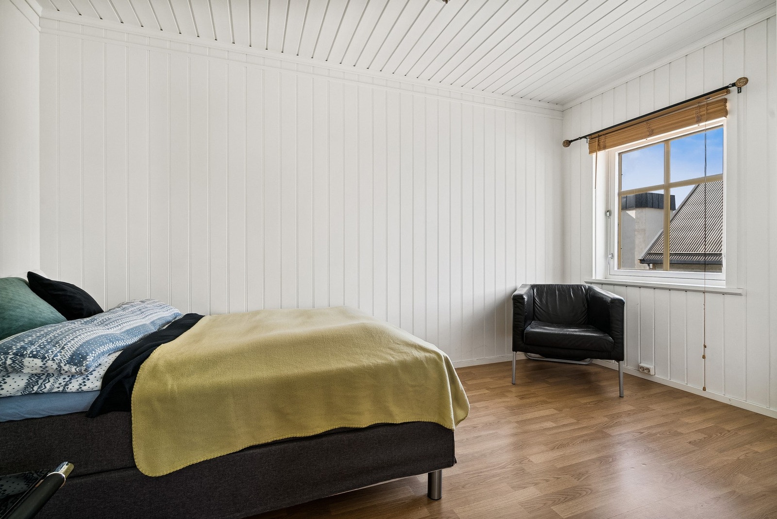 Soverom med utsikt mot nord Galleribilde