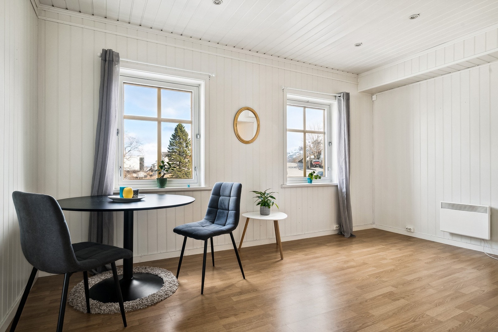 Utsikt mot sentrum og parken rett utenfor Galleribilde