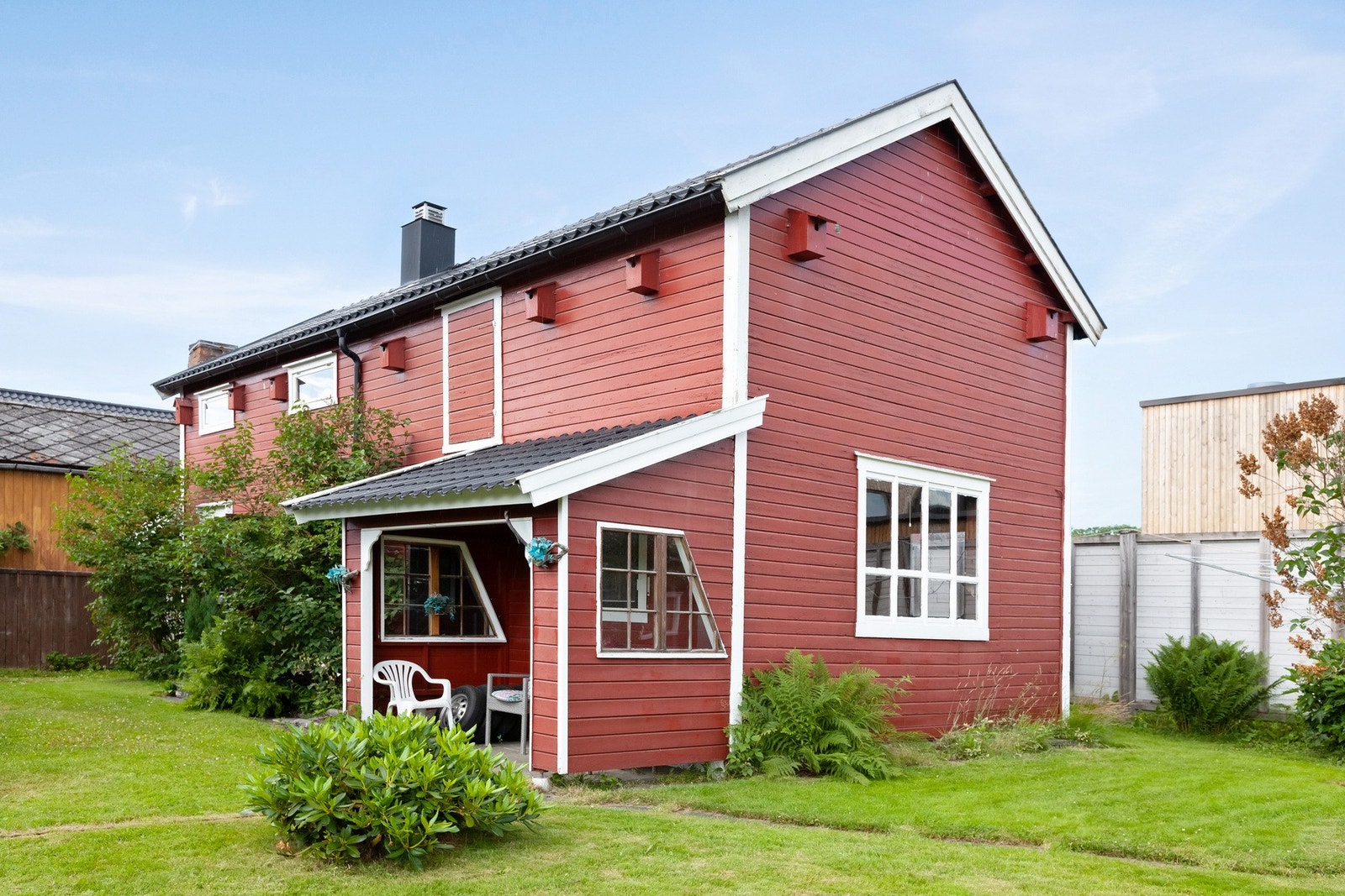 Uthus i 2 etasjer. Galleribilde